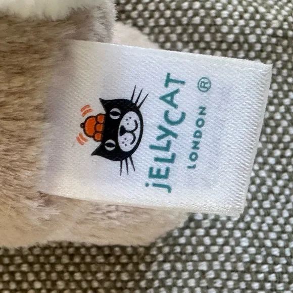 Jellycat Blossom Beige Bunny 'Petal'
Bag Charm Excellent Condition! - Picture 7 of 9